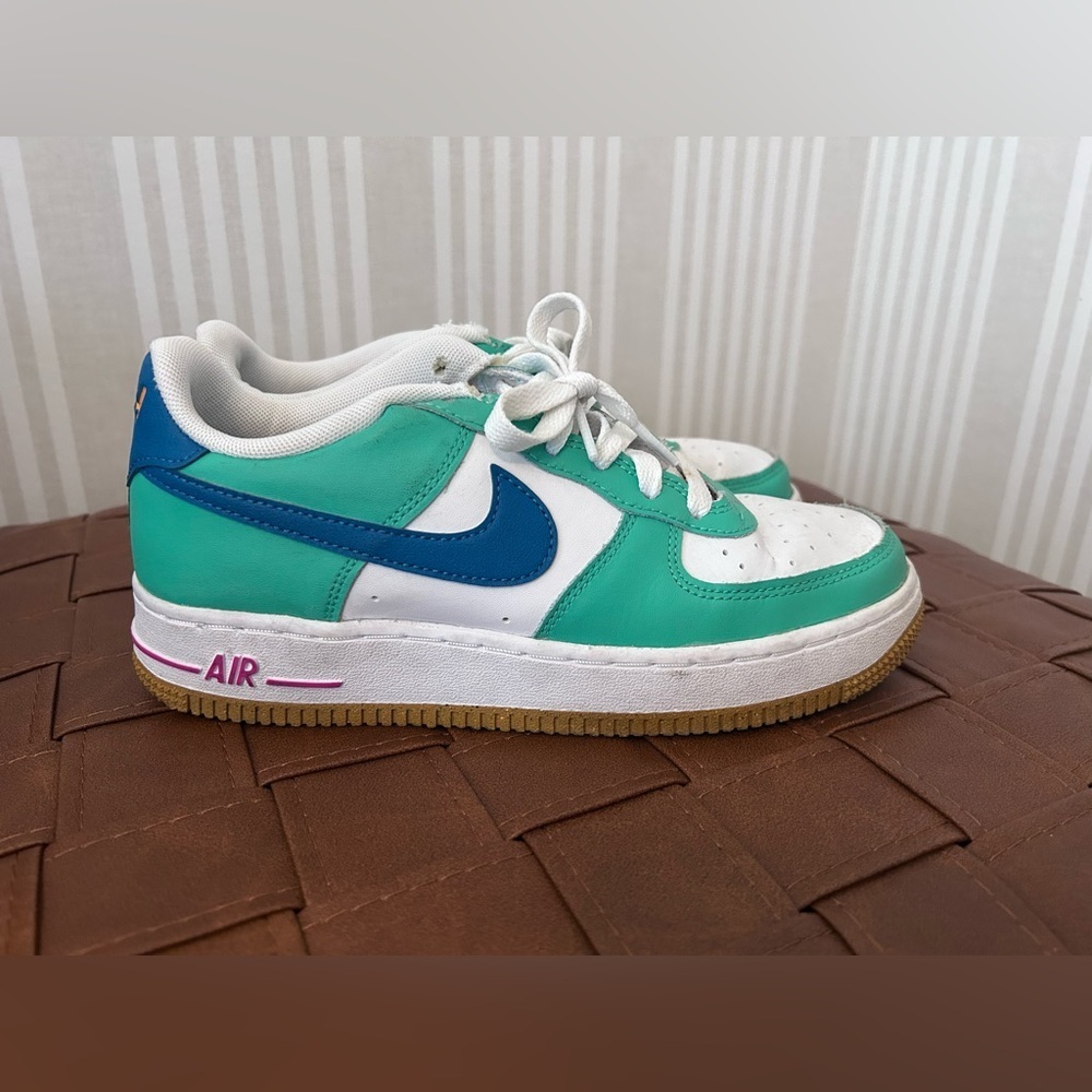 Nike Air Force 1 Low LV8 GS Play White Spring Green 5 Youth / Women's 7 - Picture 8 of 12
